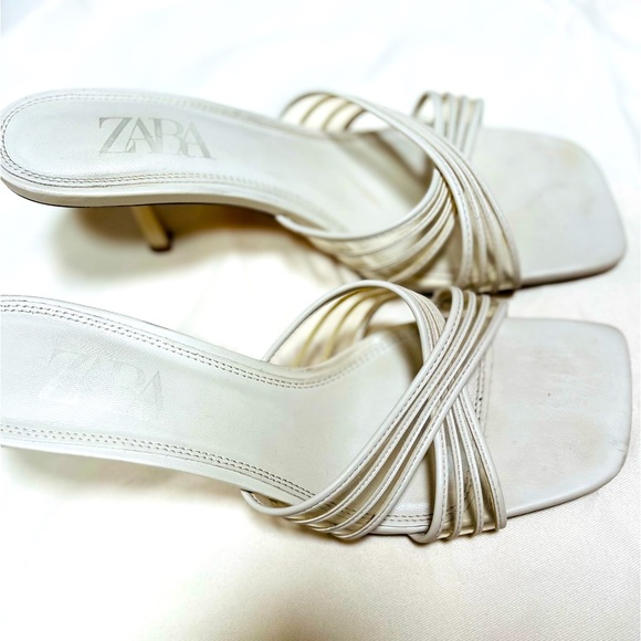 Zara Kitten Heels - Picture 2 of 5